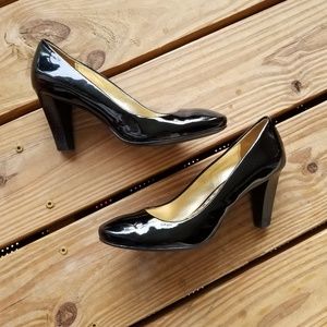 black leather pump heel size 6.5